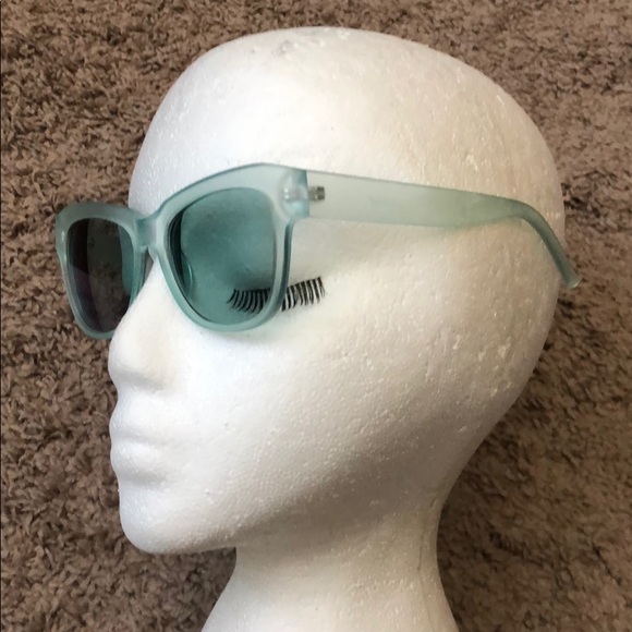 Pale green glasses w. green tint - Picture 2 of 6